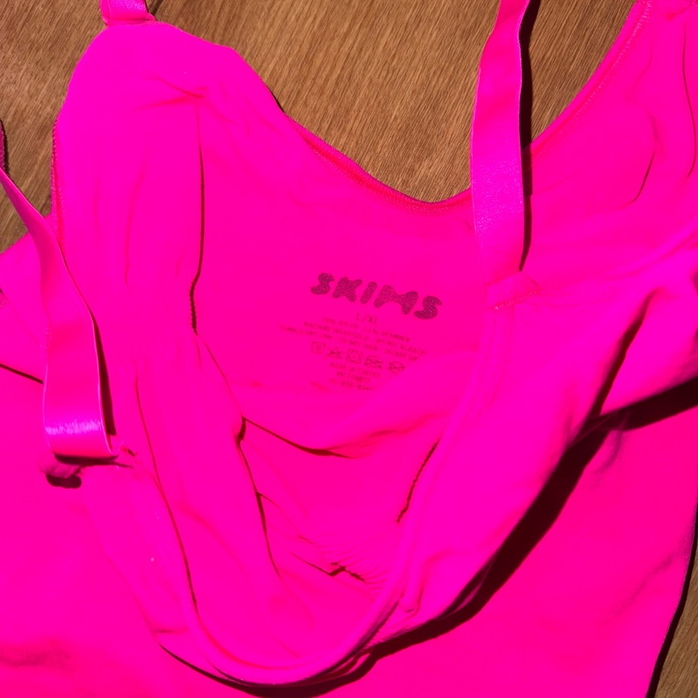 SKIMS Pink Tank Top - Picture 3 of 3